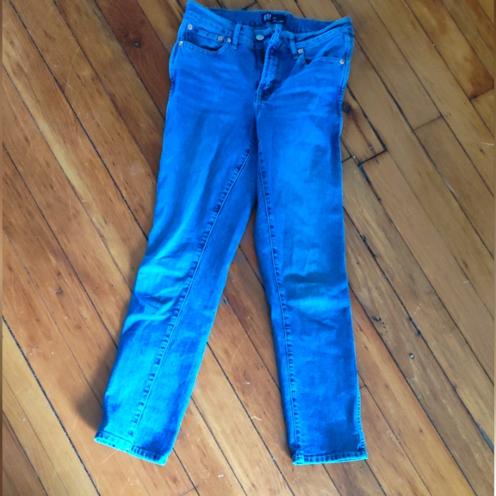 Gap mid-rise vintage slim jeans in medium Erica wash